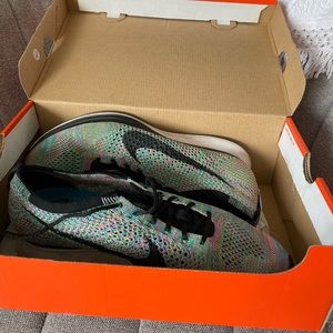 Nike flyknit racer
